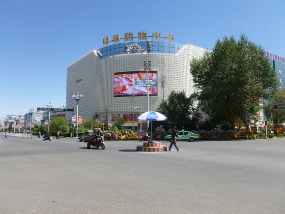 青海省格尔木市经销商与警民共建和谐!